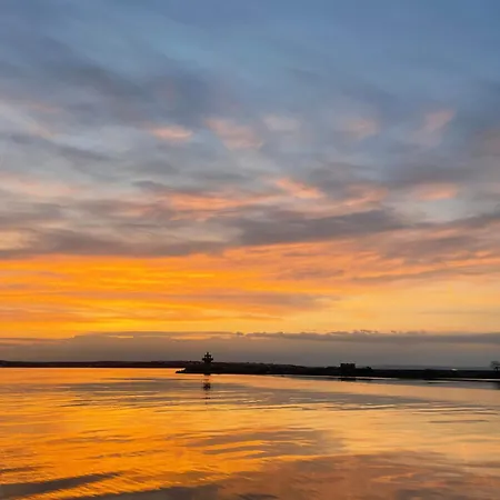 Amara Santa Marina, *