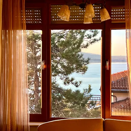 Amara Santa Marina, * Sosopol