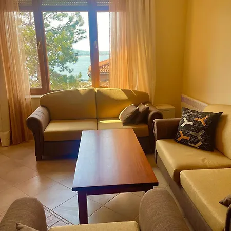 Amara Santa Marina, * Sosopol